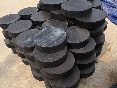 温泉县板式橡胶支座由若干层橡胶片与薄钢板经加压硫化
